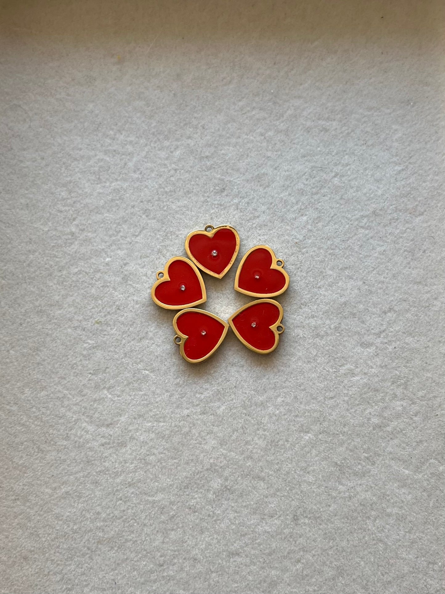 M Red heart